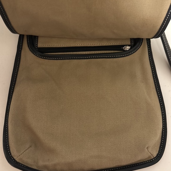 Coach👜 Crossbody Purse ❤️ - Picture 2 of 4